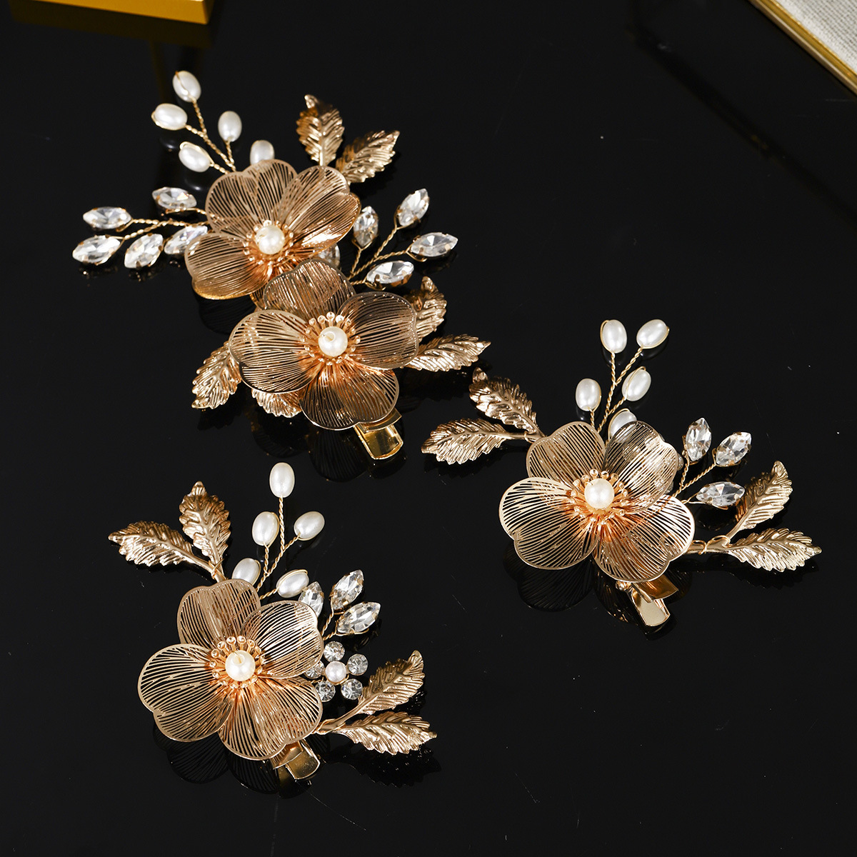 Fermaglio per capelli in ferro battuto a forma di petalo dorato, accessorio per costume da ballo, popolare in Europa e America, stile vintage foresta_voghion.com