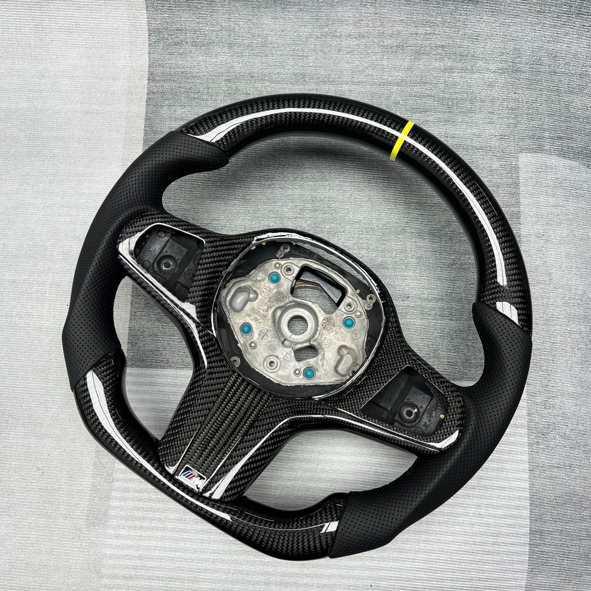 Suitable for Bmw Carbon Fiber Steering Wheel Processing and Customization, G38/G Chassis/Steering Wheel Full Series Upgrade Modification