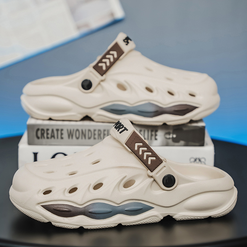 Zapatos con agujeros para hombres verano nuevo estilo al aire libre zapatos antideslizantes de suela gruesa EVA sandalias de playa casuales zapatos de jardín de moda