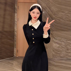 新中式国风2025新款法式黑色连衣裙女早秋冬季穿搭小个子收腰长裙