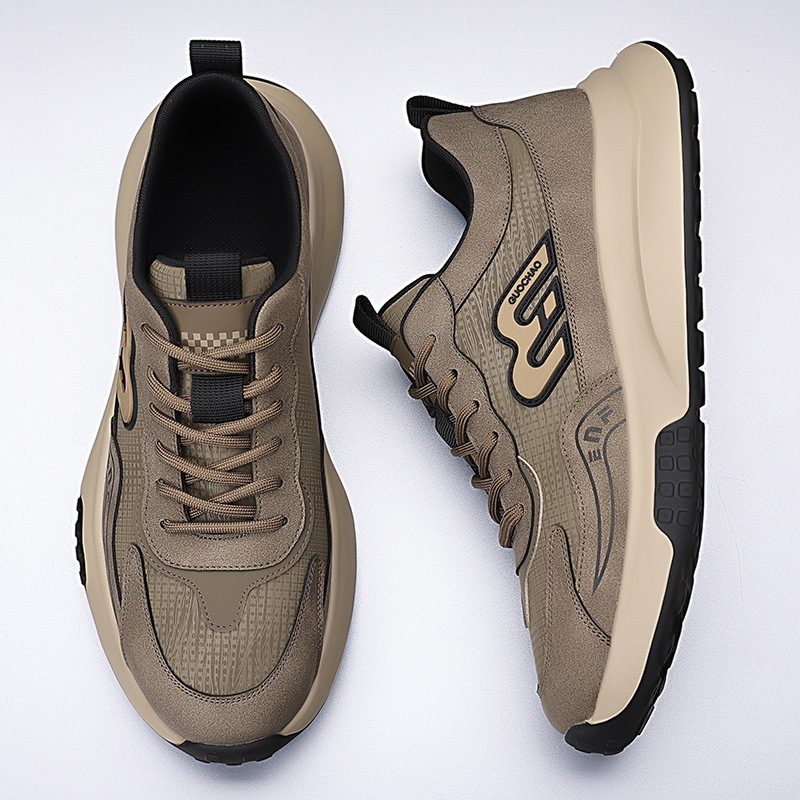 Zapatos deportivos para hombres 2025 verano nuevos zapatos para hombres para correr versátiles respirables zapatos casuales antideslizantes al por mayor