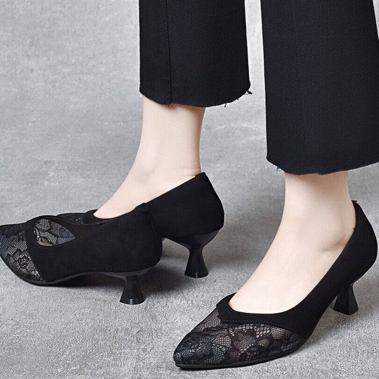 2026 primavera y otoño nuevos zapatos de encaje transpirables de mujer de cuero suave punta de boca superficial zapatos de mujer de moda zapatos de tacones delgados para madres