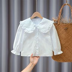 女の子の春の長袖シャツ、ベビースタイルの子供用人形襟の白いシャツ、純綿のサマージャケット、日焼け止めトップ