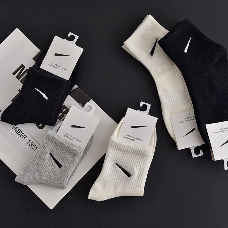 Spring/Summer Matching Logo Socks with Embroidered Massage Sole, Running and Fitness Sports Socks, Sweat-Absorbing, Breathable, Casual Versatile Mid-Calf Socks Spring/Summer Matching Logo Socks with Embroidered Massage Sole, Running and Fitness Sports Socks, Sweat-Absorbing, Breathable, Casual Versatile Mid-Calf Socks