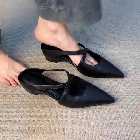 Washable Top-Layer Cowhide Cross-Strap Height-Increasing Mules 2025 Pointed Toe Mid-Heel Genuine Leather Closed-Toe Outdoor Slippers for Women Washable Top-Layer Cowhide Cross-Strap Height-Increasing Mules 2025 Pointed Toe Mid-Heel Genuine Leather Closed-Toe Outdoor Slippers for Women