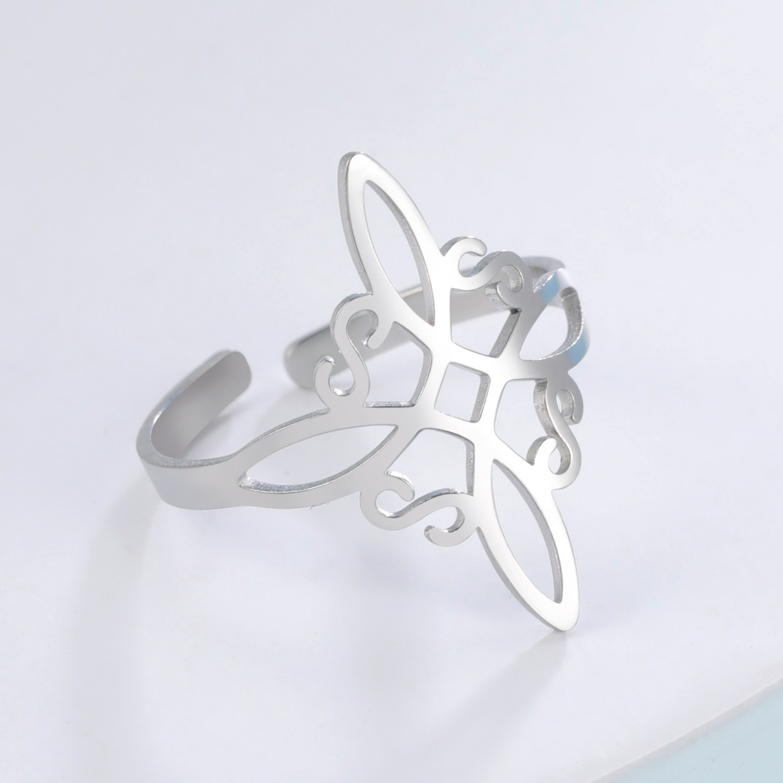 Anillo abierto de acero inoxidable de las mujeres Anillo abierto de nudo celta cuadrado de acero de titanio de comercio electrónico transfronterizo europeo y americano