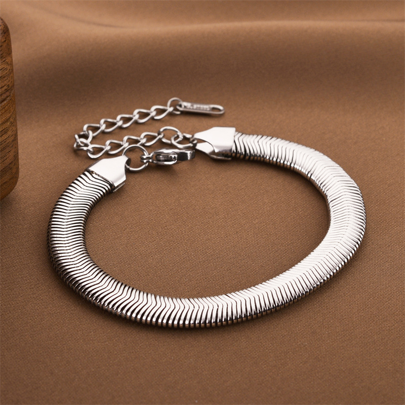 Joyas transfronterizas europeas y americanas Pulsera de acero de titanio de todo fósforo Versión coreana del temperamento bohemio Pulsera de acero de titanio que no se desvanece Joyería femenina