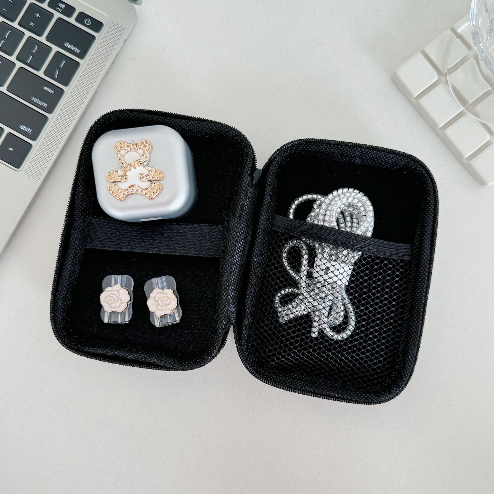 3E394D8C-87D5-4DBE-AECE-744335