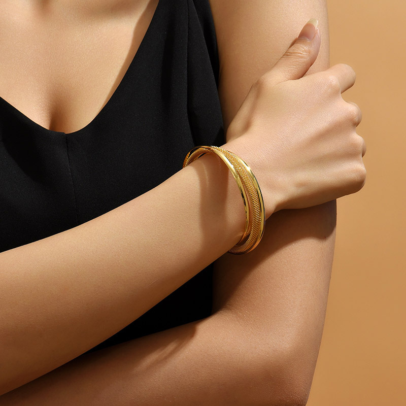 Simple Style Geometric Alloy Plating Womenu0027S Bangle