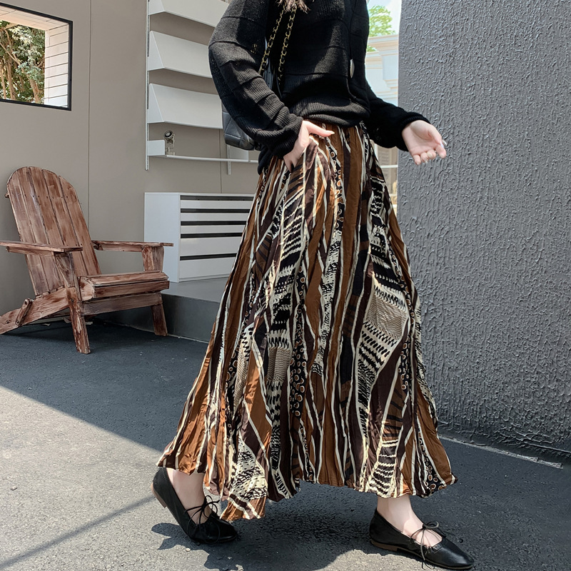 2025 Pocket Style New Korean Fashion Pleated Long Skirt Loose Slimming Floral Pleated Skirt Large Hem Skirt for Women 2025 Pocket Style New Korean Fashion Pleated Long Skirt Loose Slimming Floral Pleated Skirt Large Hem Skirt for Women