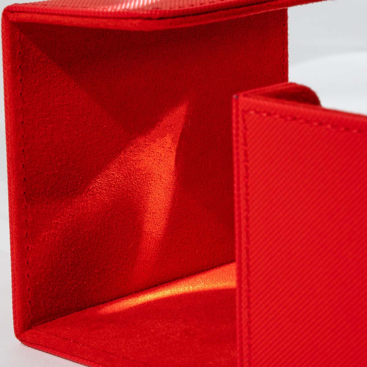 De gama alta 80 + multi-funcional PU caja de tarjeta juego de mesa MTG Ultraman tarjeta Bao Ke Meng Wanzhi tarjeta de almacenamiento al por mayor