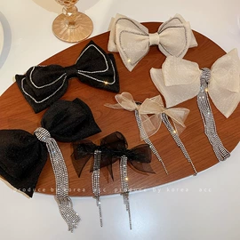 耳环;项链;发夹