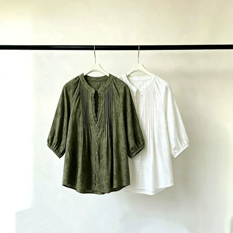 The same style as worn by niche designer bloggers, 2026 Spring Pleated Heavy Embroidery Lace Floral Blouse The same style as worn by niche designer bloggers, 2026 Spring Pleated Heavy Embroidery Lace Floral Blouse