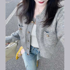 2024新款小香韩系风灰色毛衣外套短款女秋冬季小个子针织开衫上衣