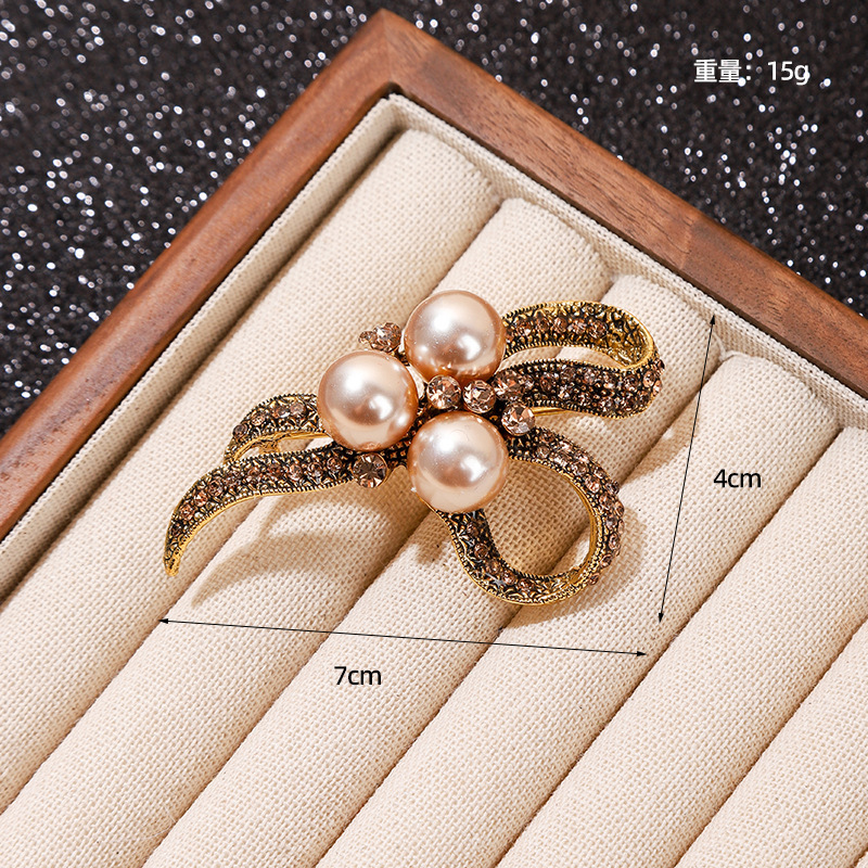 Vintage Blumenbrosche Mit Strass Und Perlen Elegantes Design_voghion.com