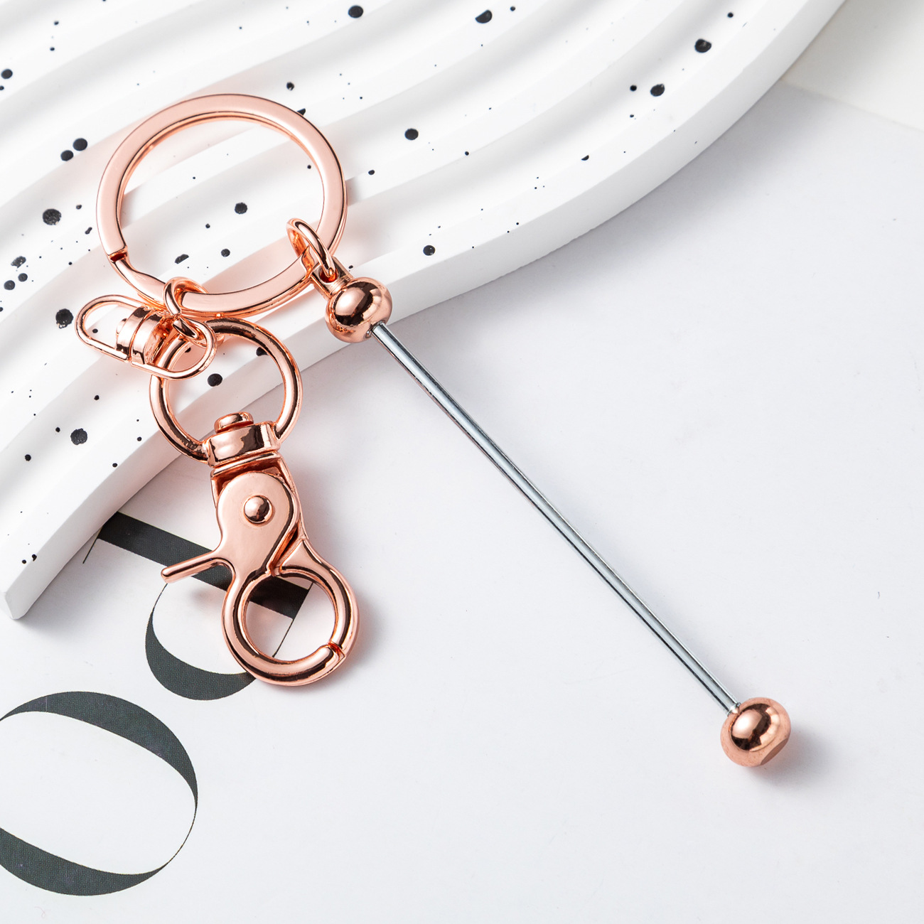 Llavero con cuentas de metal de personalidad creativa, llavero degradado multicolor al por mayor, colgante de joyería de red simple