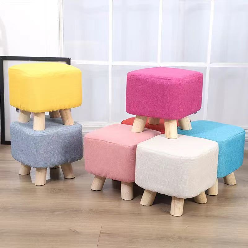 Taburetes de zapatos de madera sólida de dibujos animados para niños taburetes cortos de tela al por mayor logotipo de regalo taburetes sofá