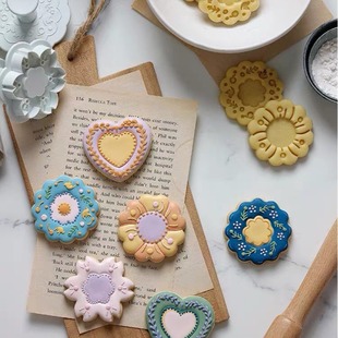 AMAGOUR genuine goods Valentine's Day love and flower sea cherry blossom love flower spring press biscuit steamed bread mold