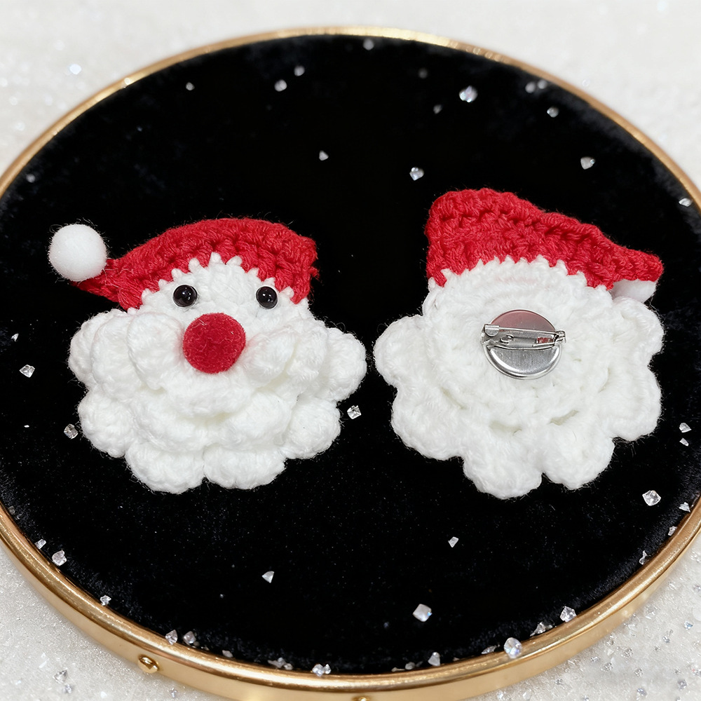 Handmade Knitted Santa Claus Brooch Christmas Ornament Gift_voghion.com