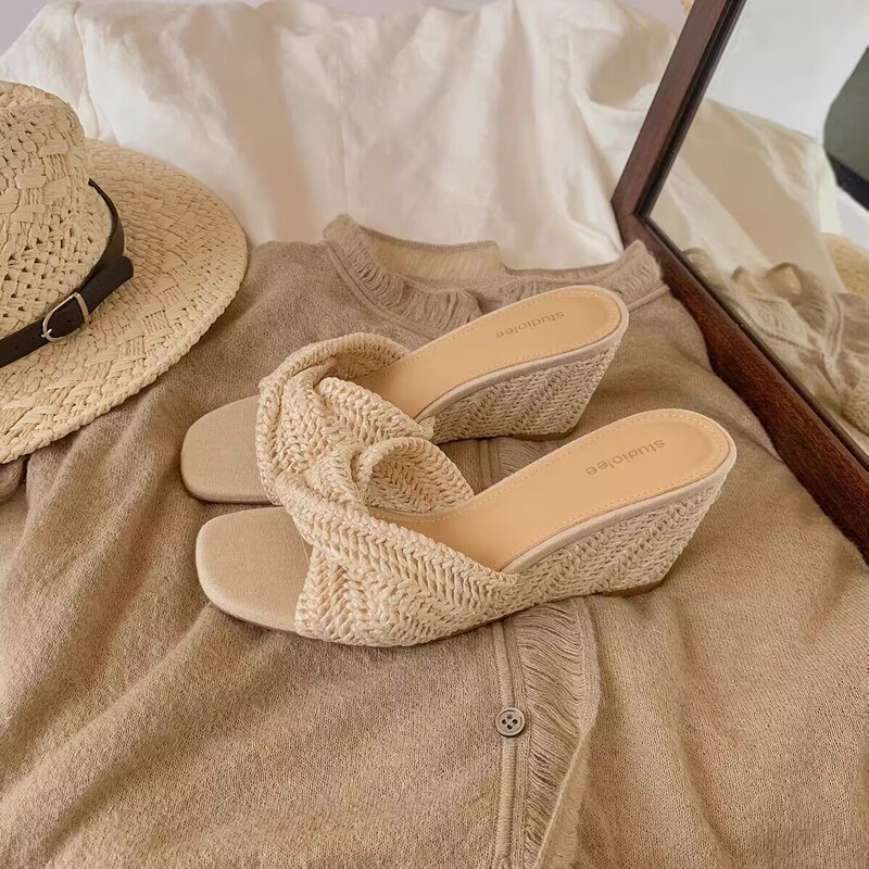 In-Stock Grape Mom's New 6.5cm Wedge Heel French Resort Style Square-Toe Cross-Strap Espadrille Mule Sandals for Outdoor Wear