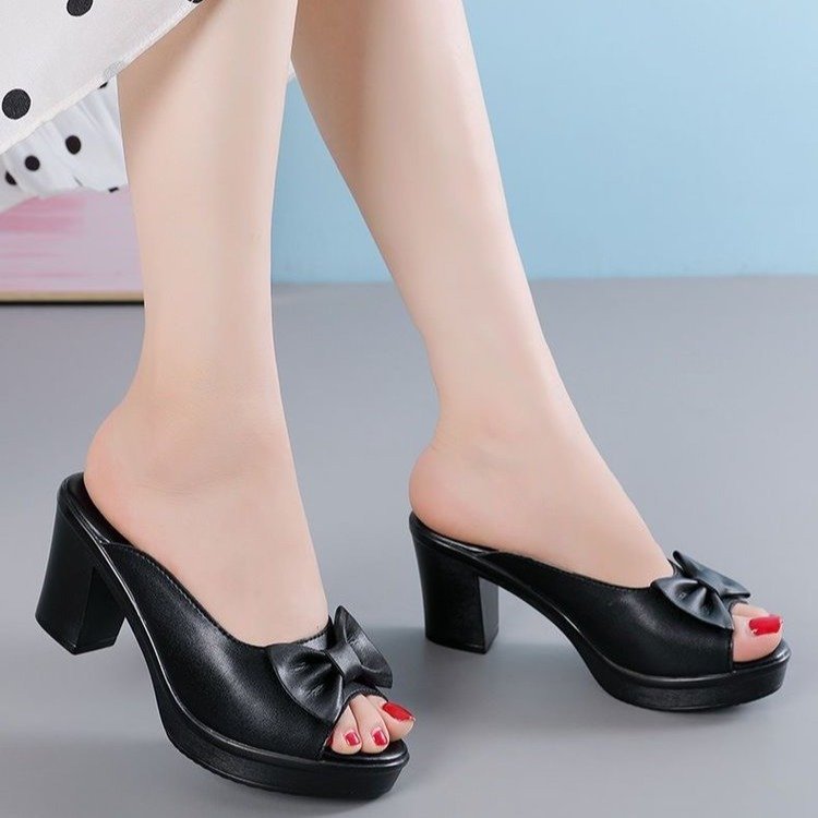 Aumento de la altura de los zapatos de mujer para mujer bowknot nuevas chanclas de tacón grueso para llevar todo-fósforo moda boca de pez madre zapatillas de verano