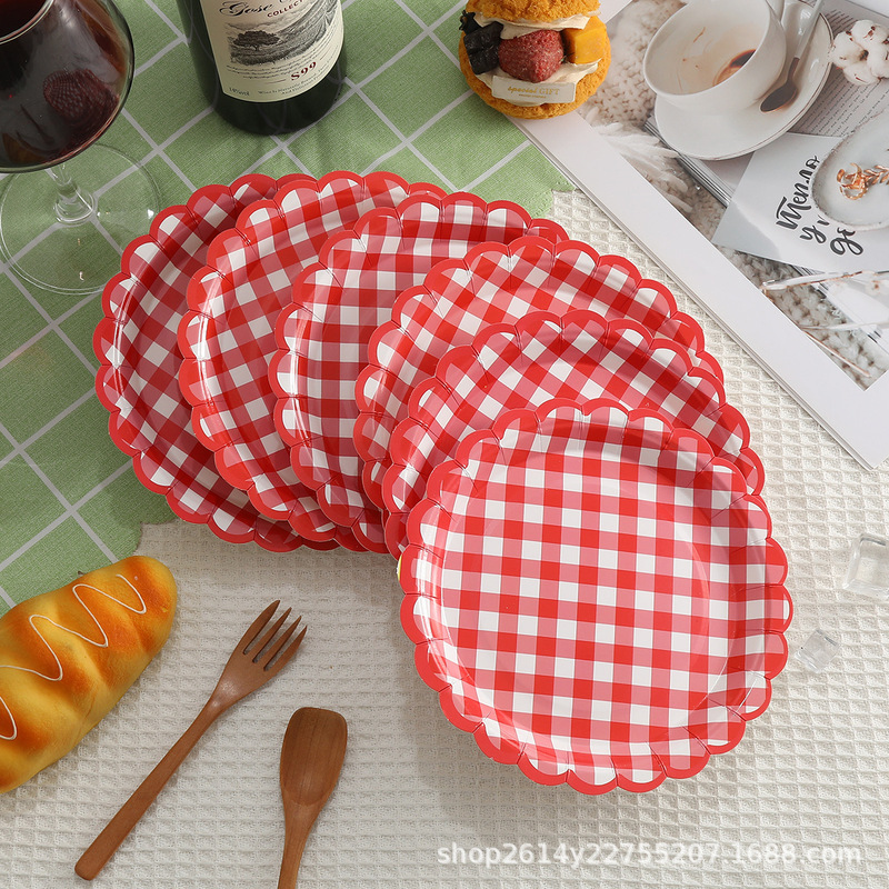 Manufacturer Wholesale Disposable Tableware Paper Plates Party Supplies Round Plaid Red Checkered Manufacturer Wholesale Disposable Tableware Paper Plates Party Supplies Round Plaid Red Checkered