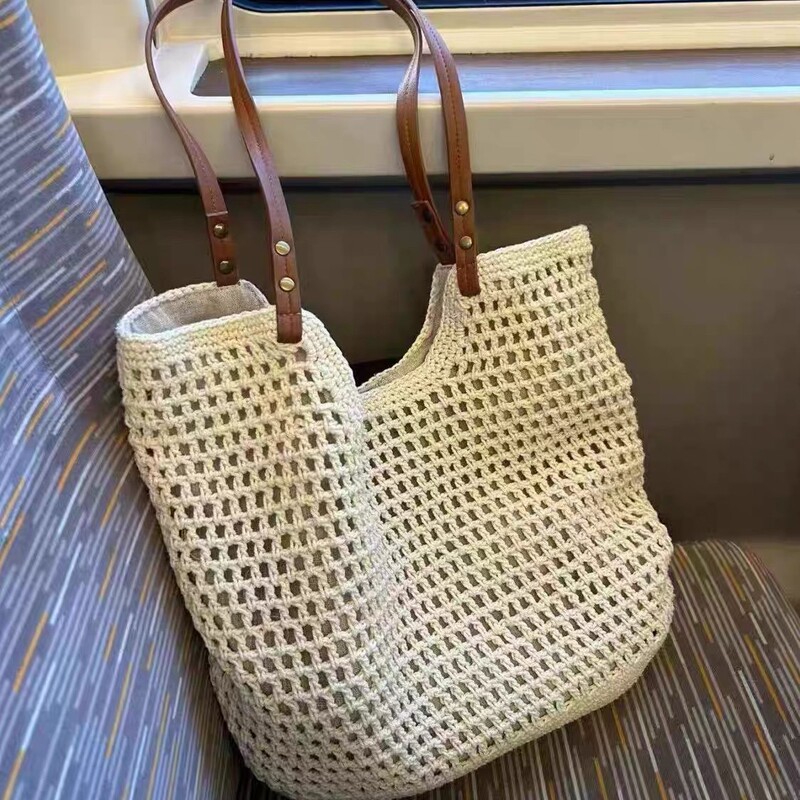 Large-Capacity Straw Tote Bag for Women 2026 New Summer Seaside Vacation Woven Beach Bag Single Shoulder Underarm Bag