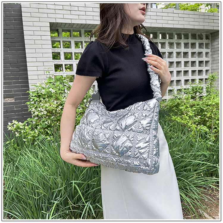 Wandering Cloud Bag Bubble Pleated Shoulder Crossbody Bag Handbag_voghion.com