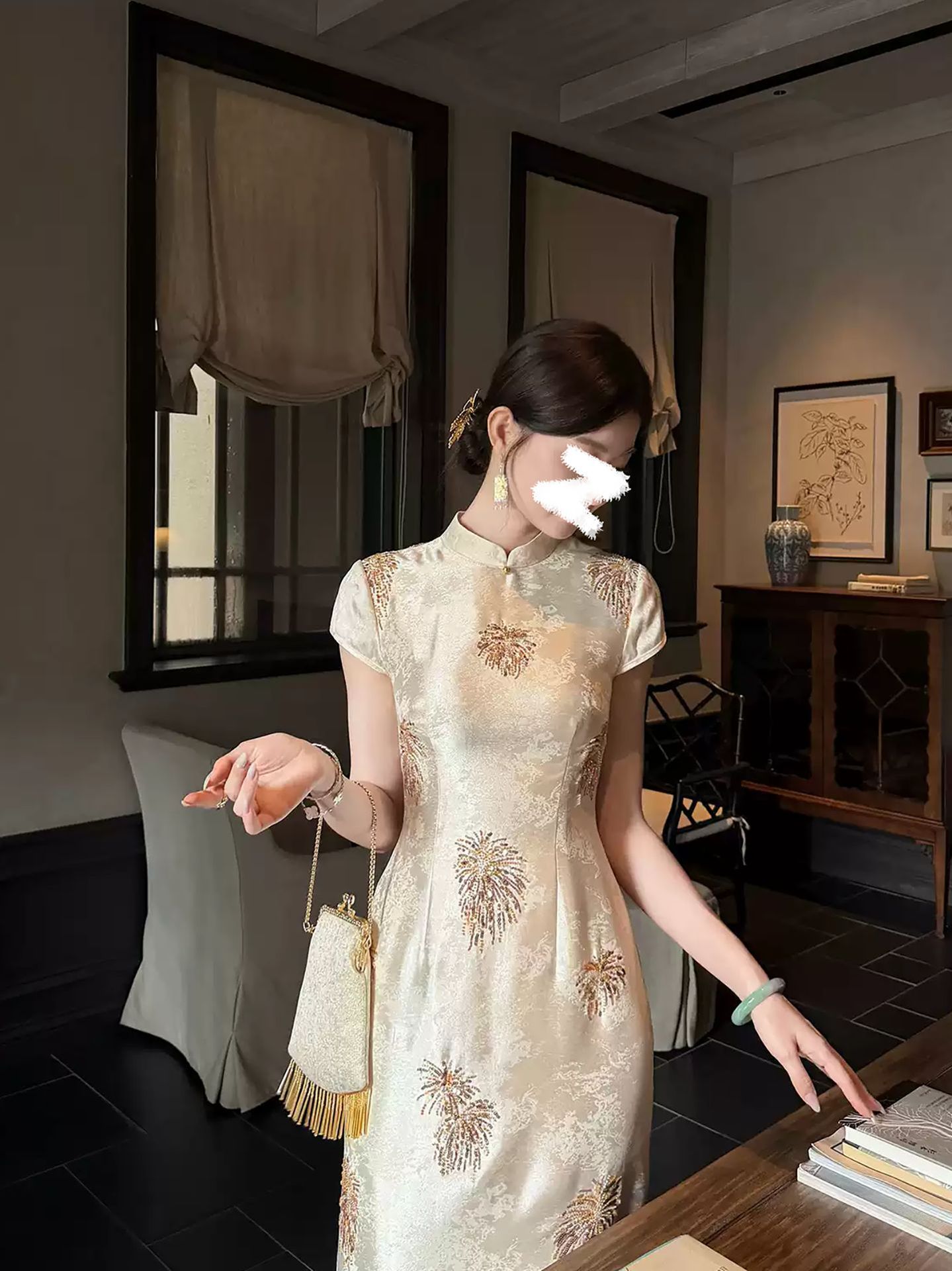 Đầm ôm body nữ kiểu Trung Hoa hiện đại thêu hoa nổi tay ngắn — màu mơ, màu đỏ chi tiết 4