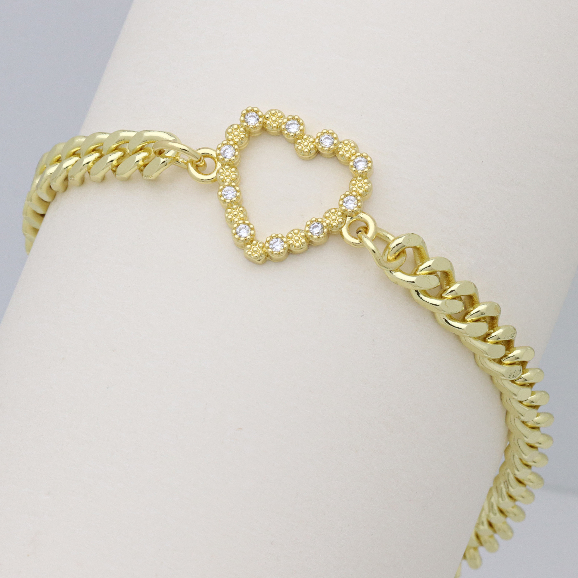 Großhandel Schmuck Einfacher Stil Stern Herzform Kupfer Zirkon Inlay Armbänder Kubanische Gliederkette Panzerkette display picture 17