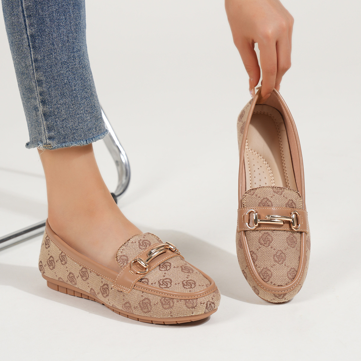 跨境热销2025秋新款马衔扣一脚蹬皮鞋女休闲单鞋复古英伦风乐福鞋