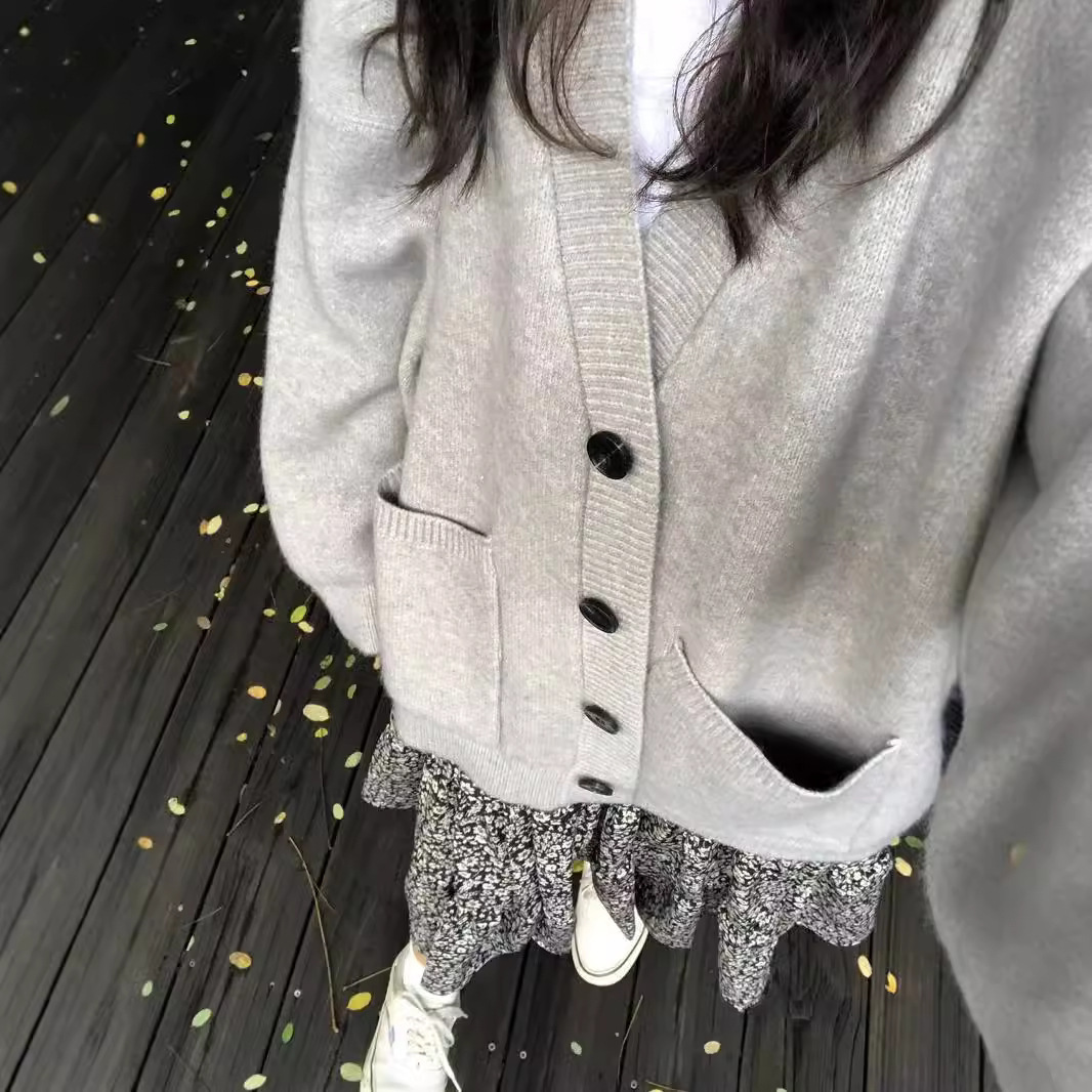 Coreano suave glutinoso cuello v manga larga suéter de viento perezoso abrigo otoño y invierno nuevo estilo casual exterior suelto cardigán de punto para mujeres