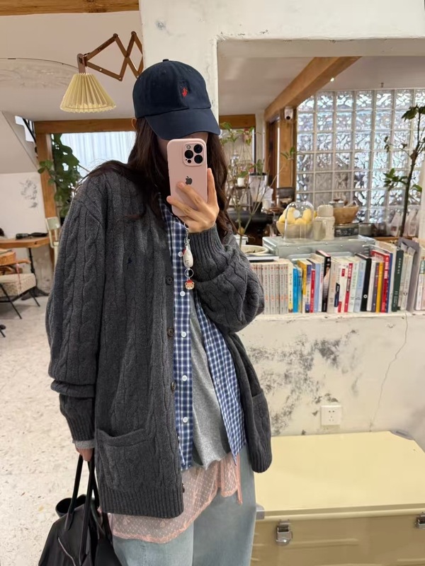 高品质RL拉夫v领绞花宽松毛衣大口袋设计感小马刺绣正确版可代发|undefined