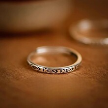 ���\�~ʳָ��ָŮ��ȦС��β���p���_�ڽ���{��С�~ָ�h