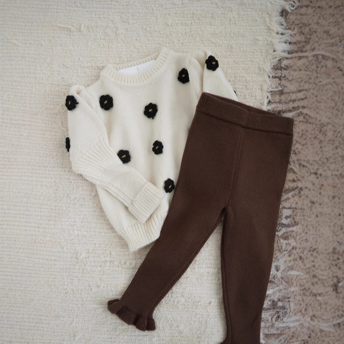 (2개) 2024 가을과 겨울 새로운 어린이 복고풍 부드러운 토끼 벨벳 코어-회전 원사 편안한 스트레치 니트 레이스 바지