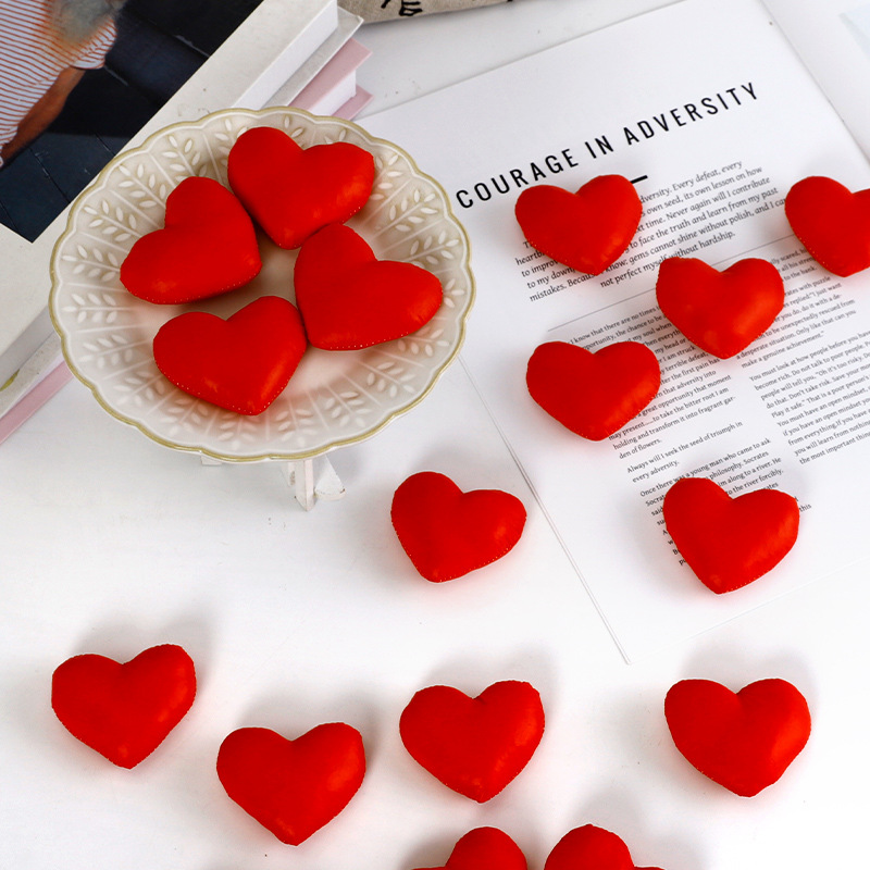 En línea romántico amor amor florista atmósfera ramo de flores hecha a mano DIY en forma de corazón con materiales de embalaje al por mayor