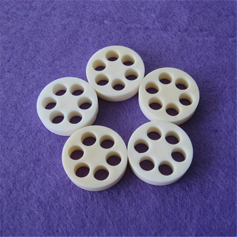 95%氧化铝陶瓷绝缘子 打孔陶瓷件 氧化铝陶瓷芯 支持定做