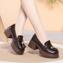 һ�����l�͹��и߸���ЬŮӢ���LŮЬ����A�^ƤЬܛƤ��ט���Ь