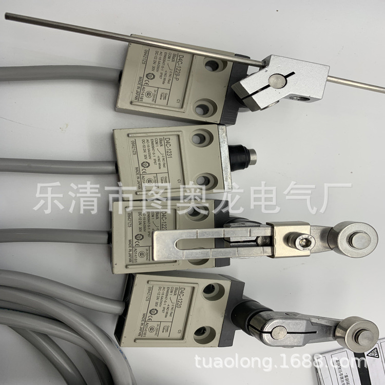 现货全新行程开关D4C-4332 1520 1731 1631 1450质保一年