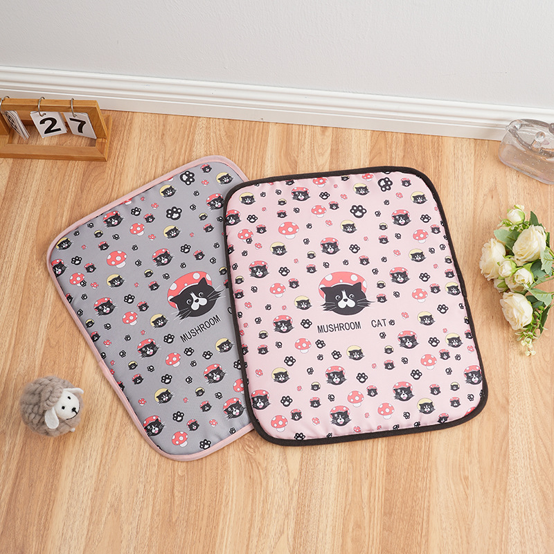 Almohadilla de hielo para mascotas de verano para prevenir el golpe de calor y enfriar Almohadilla de dibujos animados con estampado para perros Almohadilla de nido universal para gatos Almohadilla de seda de hielo Almohadilla de enfriamiento para mascotas