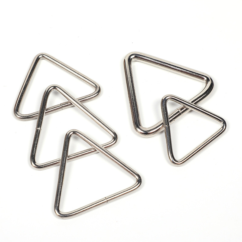 Los fabricantes suministran hebilla de triángulo de hierro de metal para tiendas de campaña al aire libre, accesorios de hardware, hebilla de anillo de triángulo equilátero, hebilla de alambre de hierro