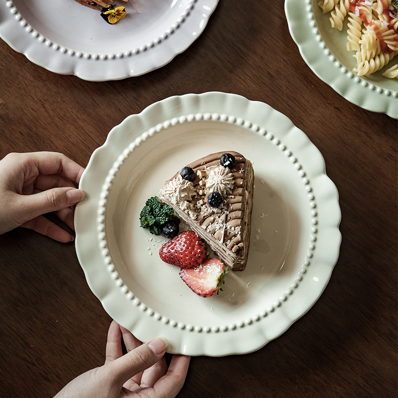 Plato de encaje profundo francés, plato de cerámica refinado, plato de postres de restaurante, plato de platos domésticos, plato de cubiertos al por mayor