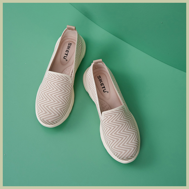 B888-42025 Herbst Winter Neue Licht Kissen Anti-Slip Runde Kappe Mittleren Alters Und Ältere Komfortable Atmungsaktive Flache Schuhe_voghion.com