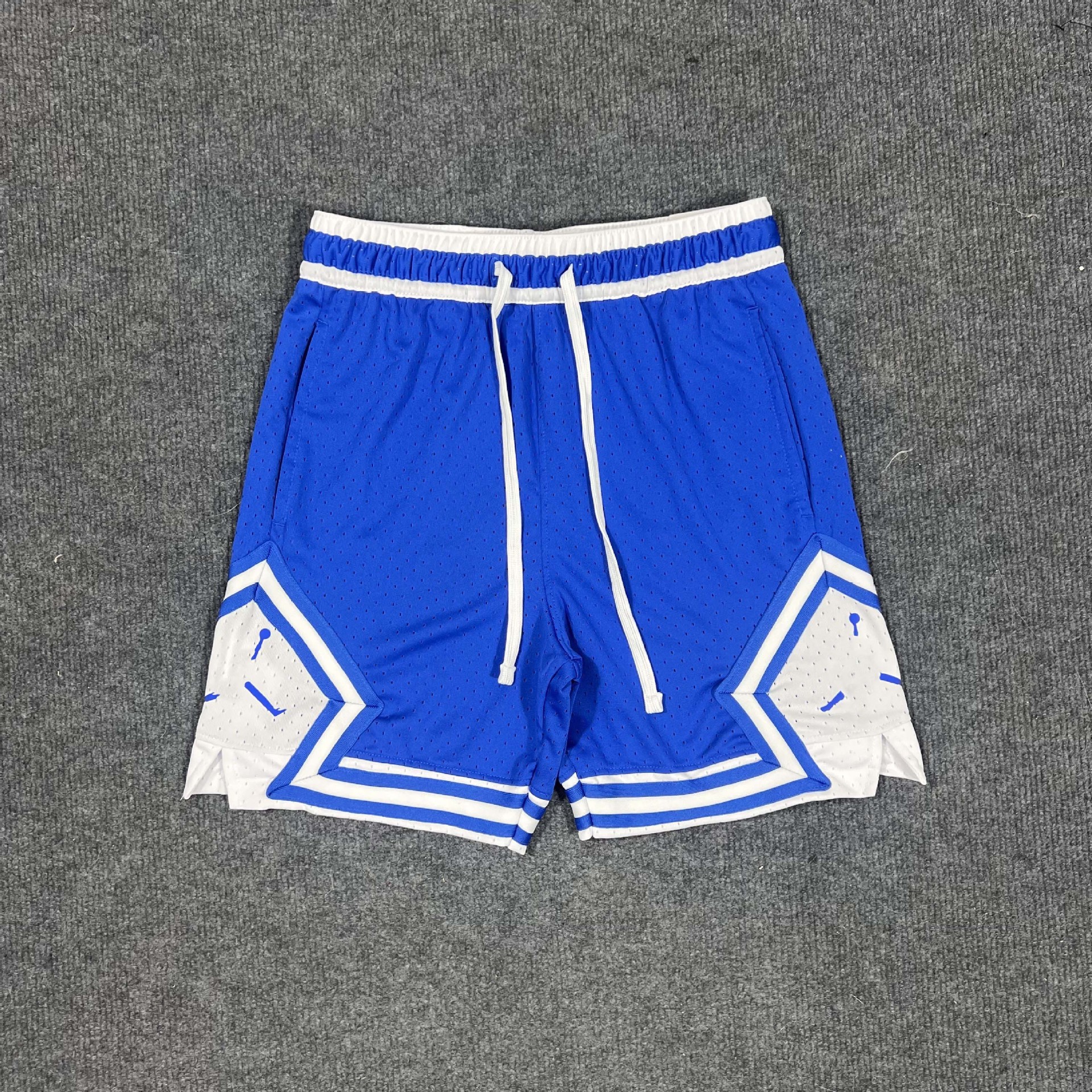 Nuevo estilo americano AJ trapecio moda transpirable deportes de secado rápido pantalones de cinco puntos pantalones de entrenamiento pantalones cortos de baloncesto pantalones cortos de futbol