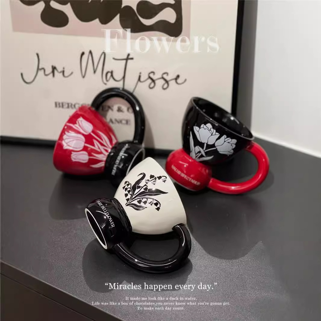 Tazas de cerámica para parejas de niñas tazas de café creativas caseras simples tazas de menú de la tarde tazas de agua potable