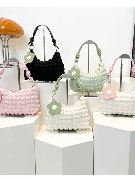 Pleated Large-Capacity Fashionable Korean Casual Bag 2025 Spring New Style Single Shoulder Armpit Bag Cloud Bag Women's Bag