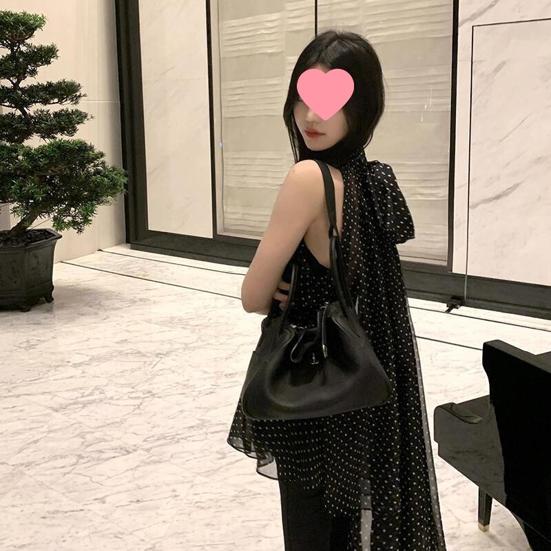 Dark Fragrance and Faint Shadows, Black Lace-Up Sleeveless Chiffon Shirt for Women, French Style, Loose and Slimming Top Dark Fragrance and Faint Shadows, Black Lace-Up Sleeveless Chiffon Shirt for Women, French Style, Loose and Slimming Top
