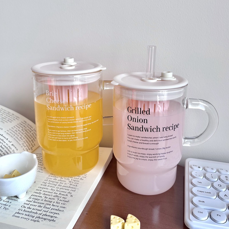 Taza de agua de vidrio de alto valor facial con cubierta de paja doméstica con letras de paja taza de paja de alto silicio taza resistente al calor estudiantes
