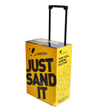 热销中东市场迪拜展会的广告拉杆箱瓦楞纸彩印带轮子的手拉箱