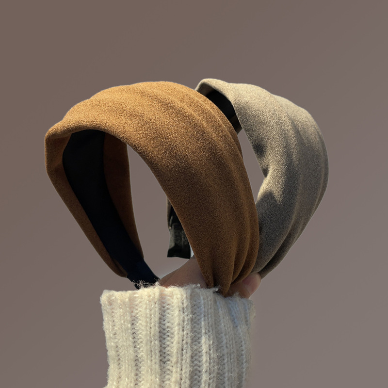 Manufacturer Wholesale Wide-Brimmed Headband 2023 New Internet Celebrity Popular Knitted Hairpin Autumn and Winter Ultra-Wide Hairband Headwear Hair Accessories